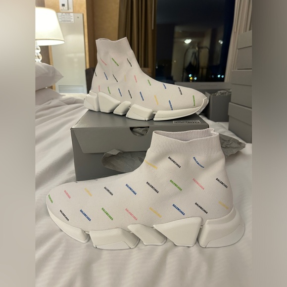 COPY - men's new in box balenciaga speed sneaker size 14 multicolored writing - Picture 2 of 7